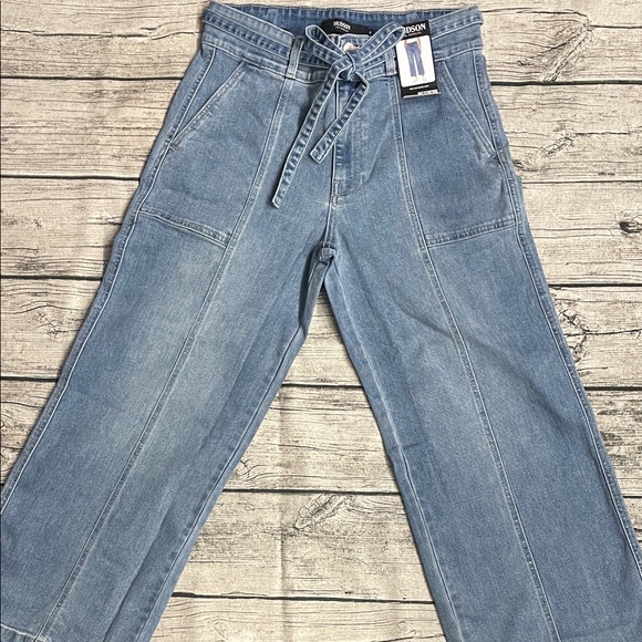 Hudson Jeans Light Blue Relaxed Fit - Picture 1 of 6